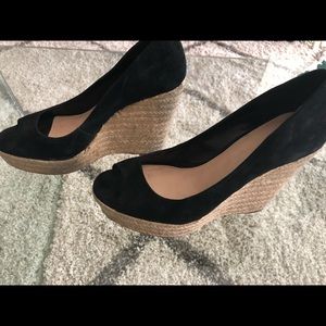 Vince Camuto peep toe suede espadrille wedges